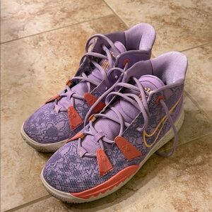 Nike Kids Sneakers in Purple Floral